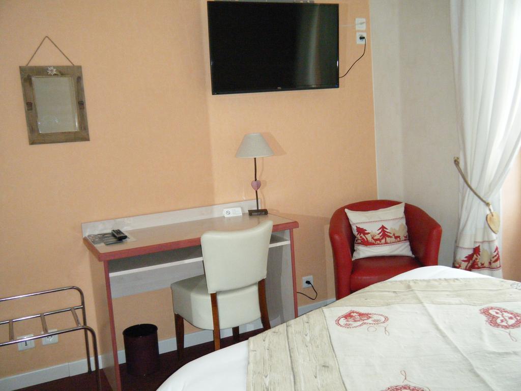 Hotel Gambetta Lons-le-Saunier Exterior foto